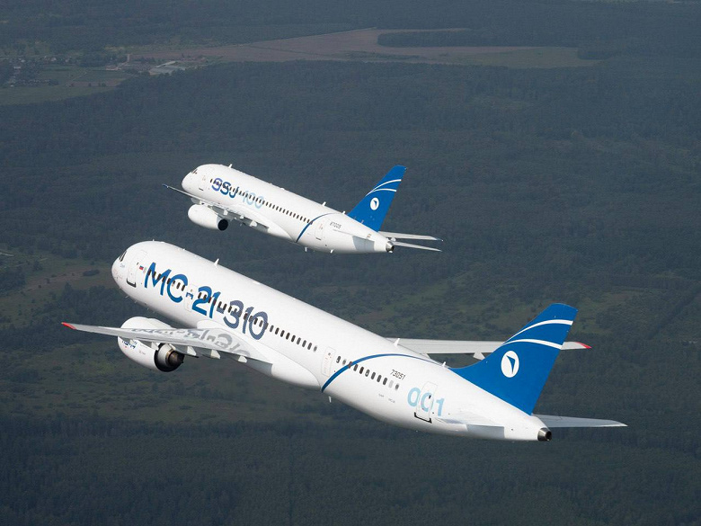 Так выглядят летно-испытательные комплексы SJ-100 и МС-21. ОАК показала новейшие самолеты на фото и на видео